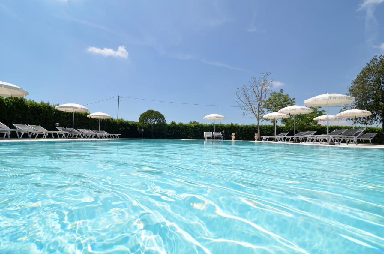 Agriturismo La Pisana Екстер'єр фото